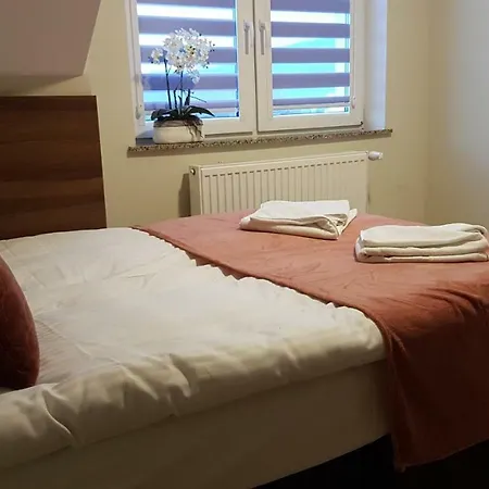 U Podnoza Zamku