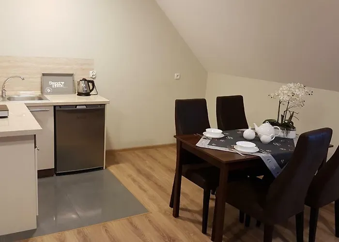 U Podnoza Zamku Apartment