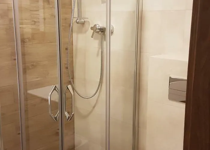 U Podnóża Zamku * Szczytna